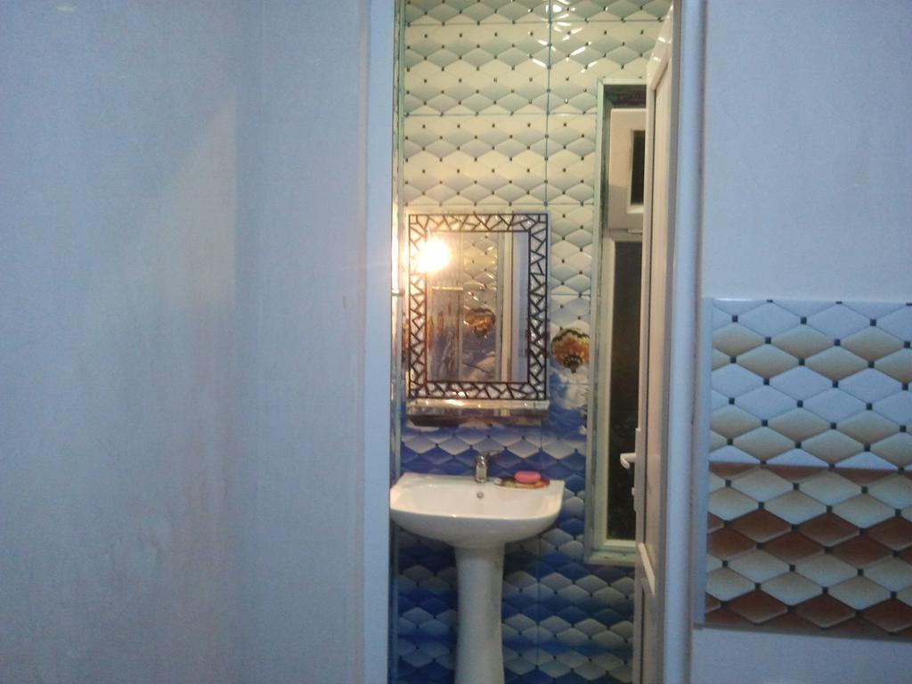 Hotel Private House In Batumi Esterno foto